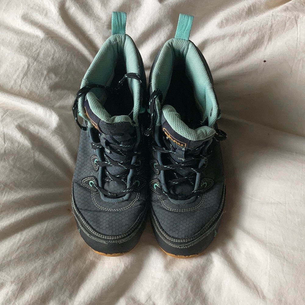 Ahnu Womens Waterproof Hiking Boots 6.5